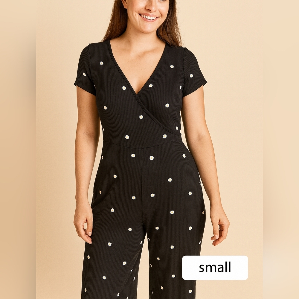 Romper size small stradivarius